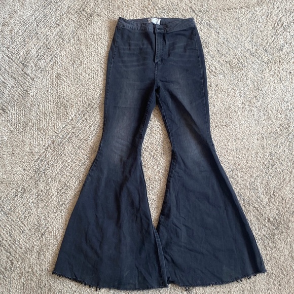 Free People Denim - Free People black flared jeans Size 29